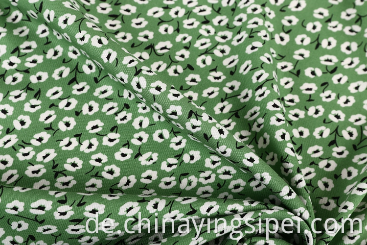 Stocklot Großhandel Twill gewebt Floral Viskose Druckstoff für Kleid